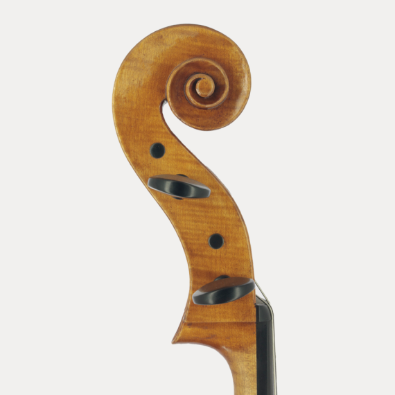 Violoncel construït per Benoit Bonten a Livinhac le hait, França l'any 2025. L'instrument es troba en perfecte es